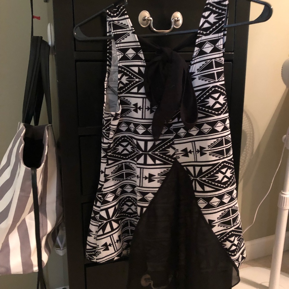 Black and white printed top